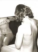 Marcel Marien - Le mod&egrave;le rougissant
Click for more Images